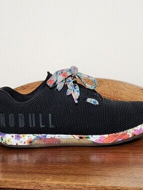 NOBULL Black Outwork Daisy Floral Sneakers Women 7 Men 5.5 Shoes Gym Trainers